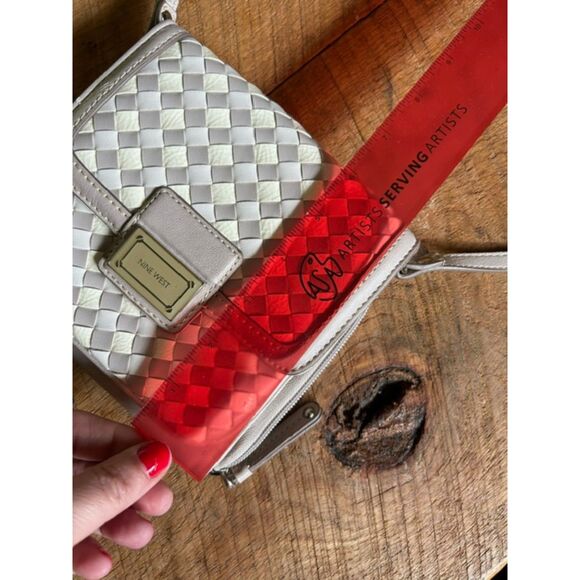Nine West Crossbody - Cream and tan woven - Picture 8 of 10